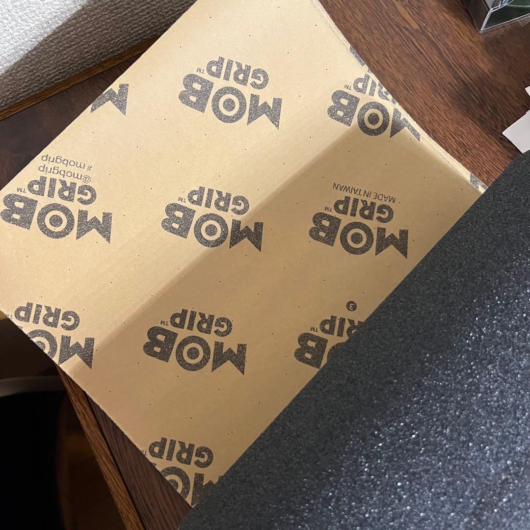 FOUNDATION スケートボード　デッキ　ファンデーション　スケボー