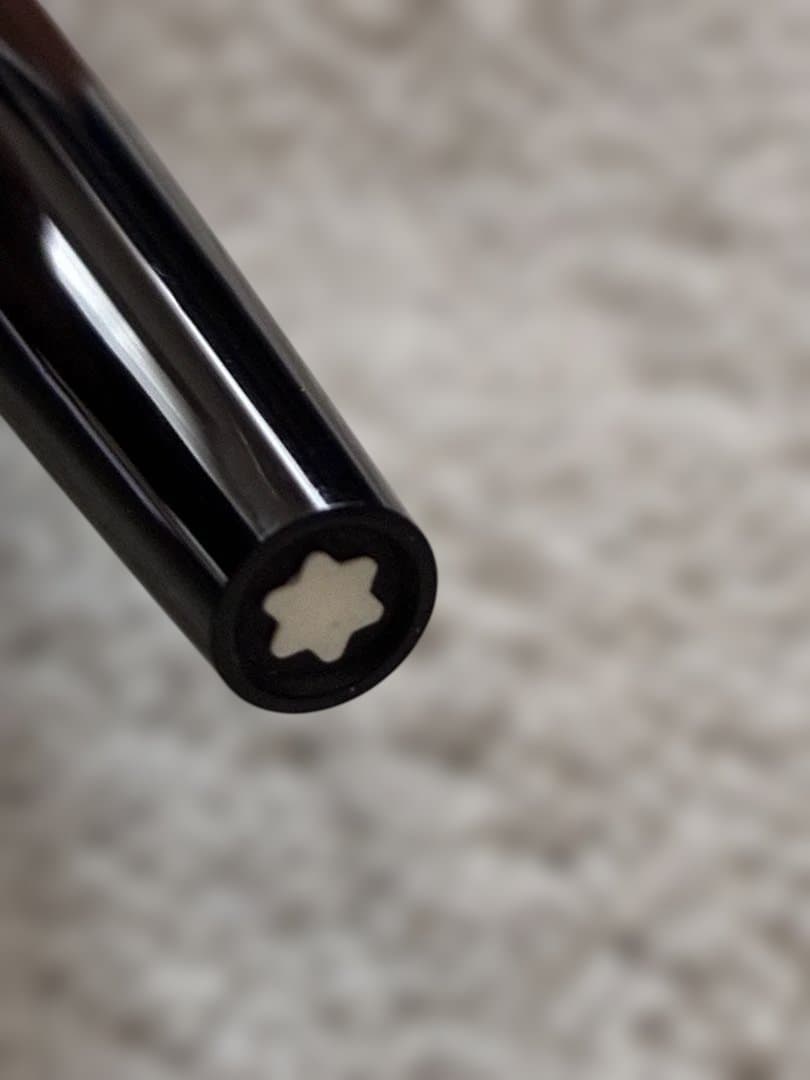 ◾️MONT BLANC モンブラン◾️万年筆◾️黒／金色◾️コンバーター付属◾️