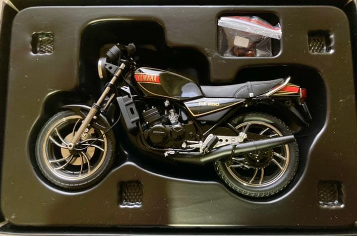絶版品　WIT'S 1/12 ヤマハ RZ250