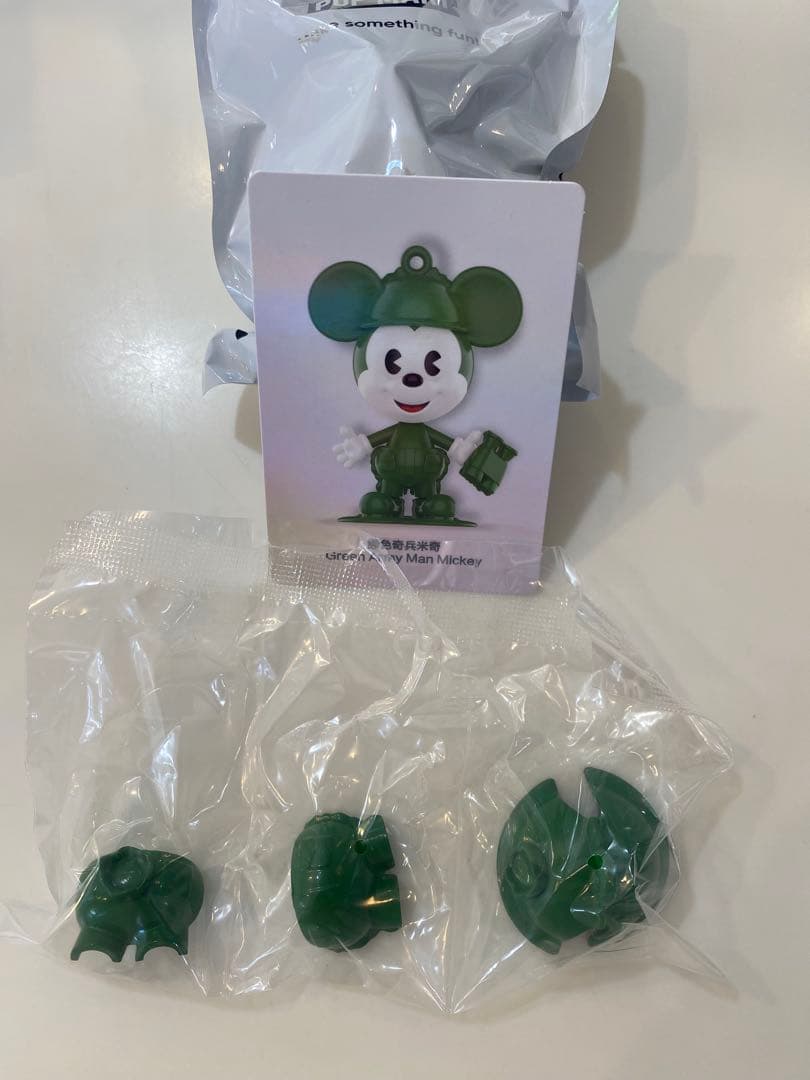 ポップマートDisneyMickey Meets Pixarシークレット