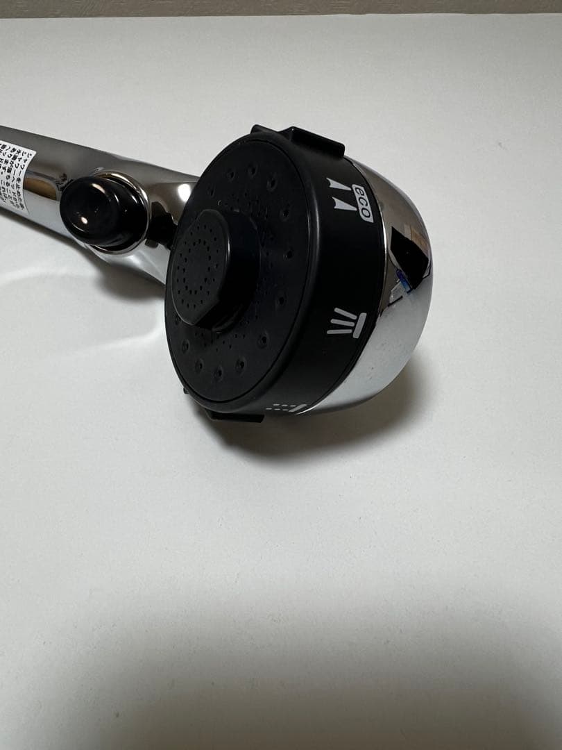 一条工務店グレイスバスシャワーヘッド 水流調整機能付きとおまけ。