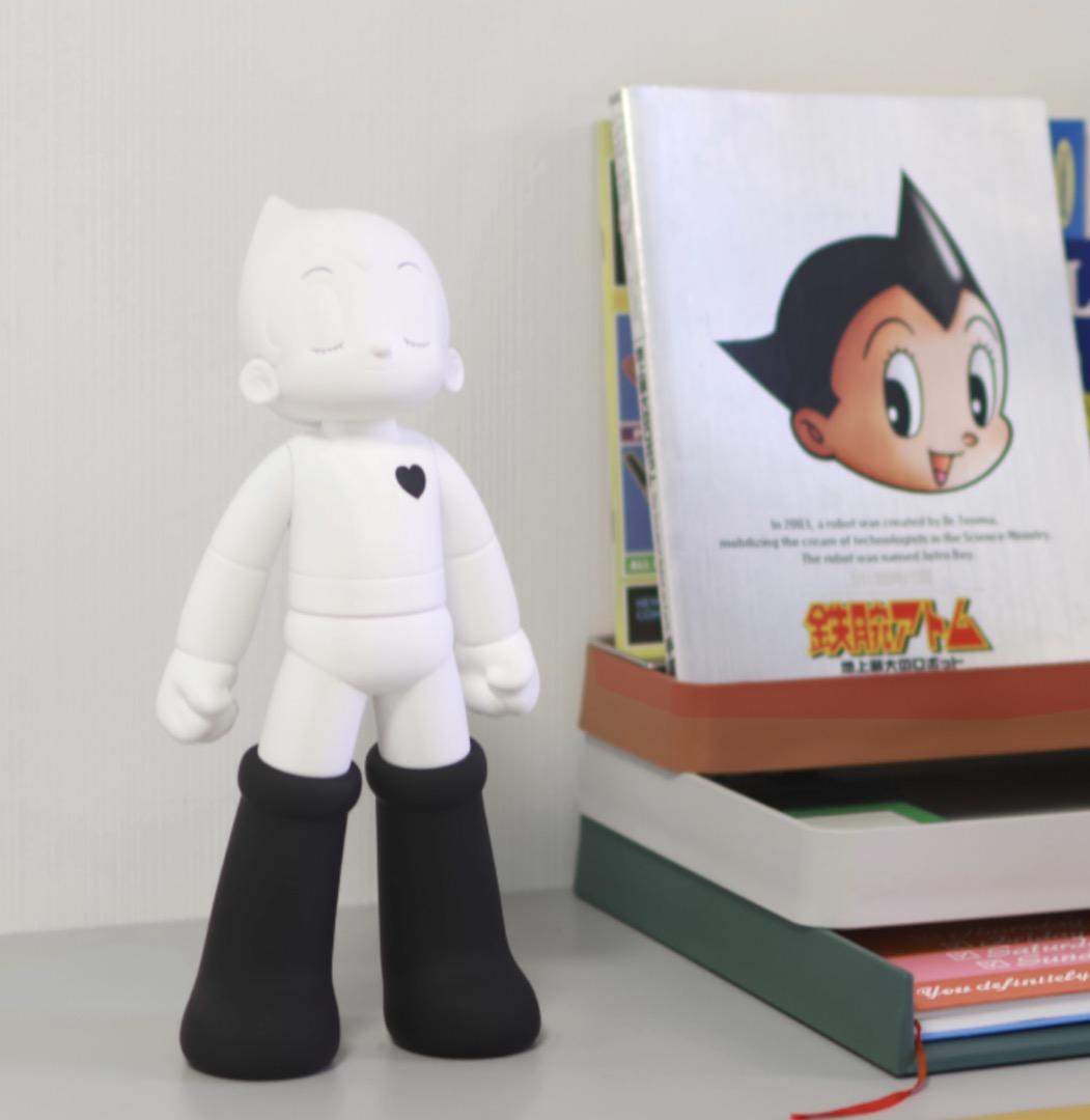 鉄腕アトム ブラックエディション スペシャルパッケージ （Qi2対応）