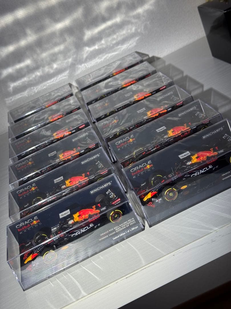 ミニチャンプス 1/43 レッドブル RB18 フェルスタッペン 12台セット