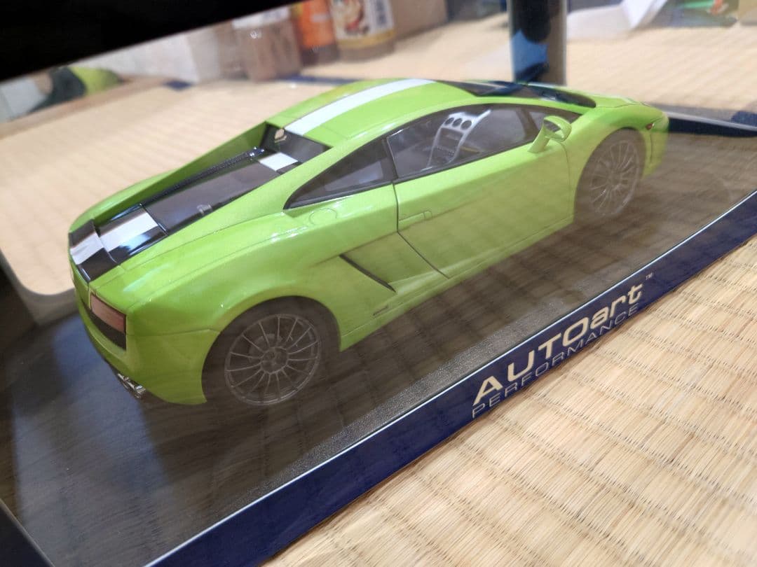 ランボルギーニ　ガヤルド　グリーン　1/18
