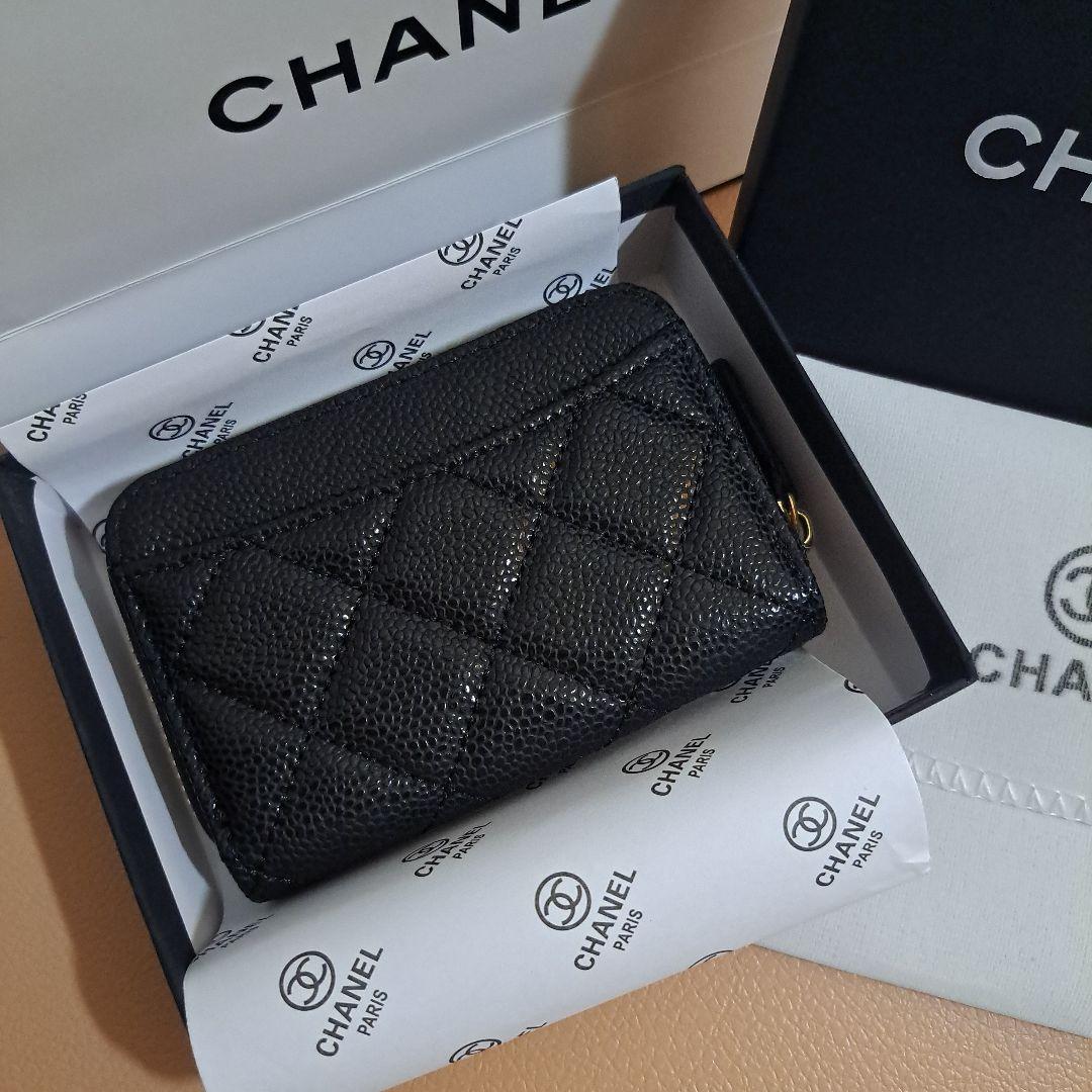 AIU☆CHANEL☆ノベルティ☆キルティングケース •