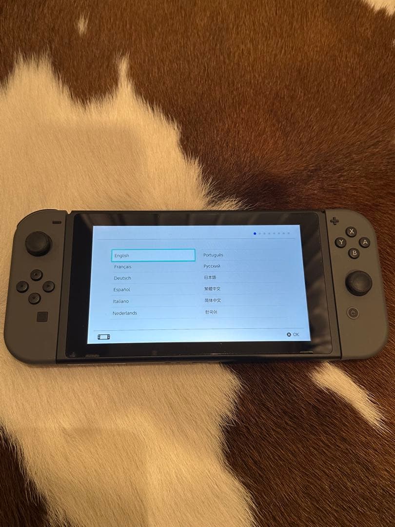 hiro　Switch 本体Nintendo純正プロコンピクミンソフト