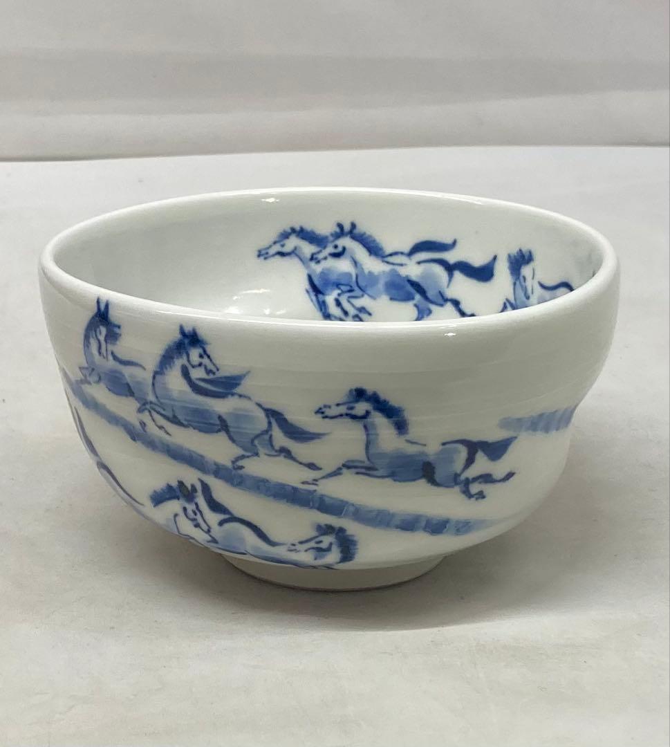 B547b「染付 馬九行く茶盌」寺尾陶象作　共箱　京焼　茶道具