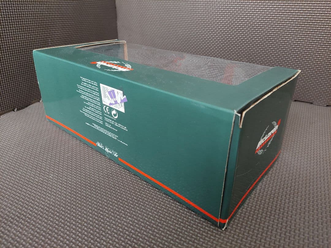 PMA 1/18 マクラーレンMP4/8 ＃８ A.セナ　Marlboroロゴ