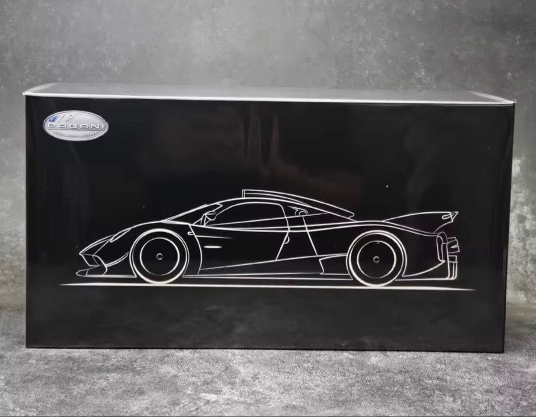 Pagani Huayra R 1/18 スケールモデルミニカー
