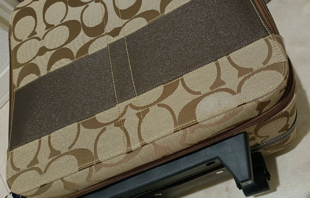 COACH コーチ キャリーケース　新品ですが訳ありです