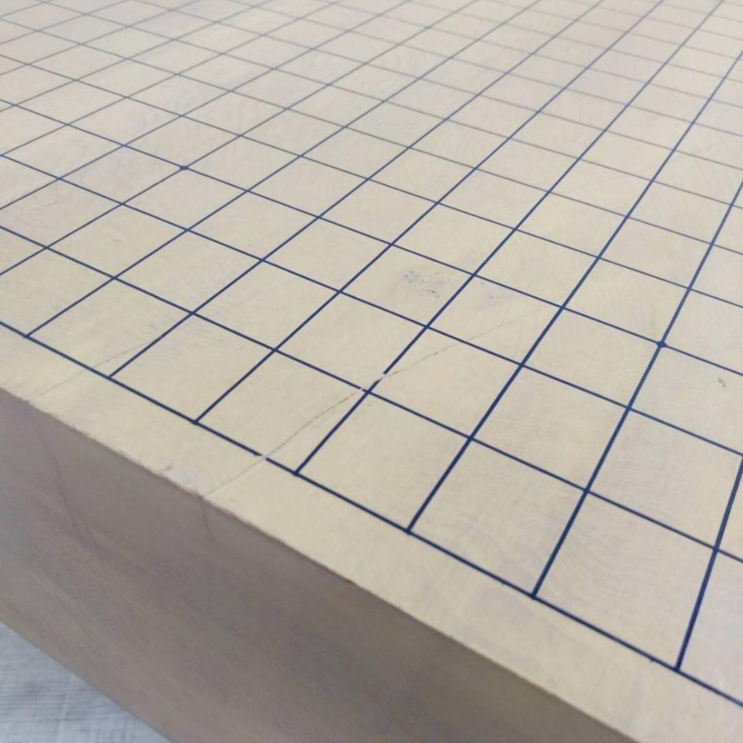 現状品 本榧 碁盤 木表 厚み14.1cm 重さ13.6kg 33号 蛤碁石付き