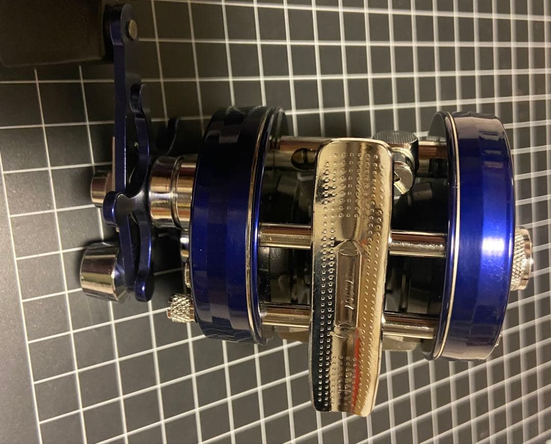 ABU アンバサダー2500C ブルー　超美品