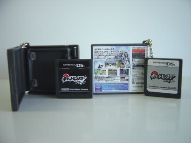 ♯Hoc17GZ 任天DS ゲーム カード型 消しゴム入 ゲームカードケース2種
