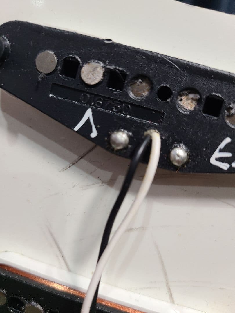 ストラトキャスター　エレキギター