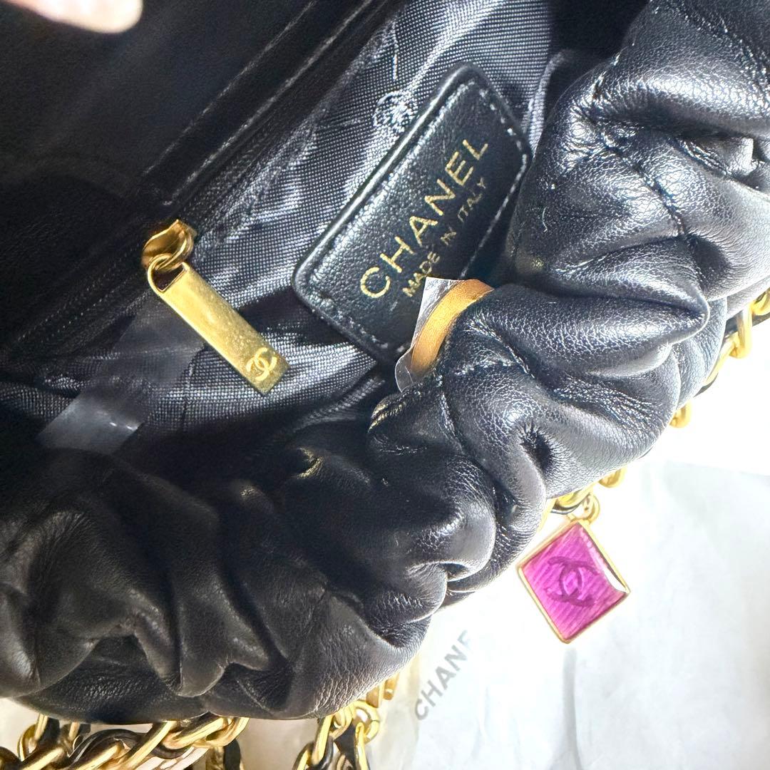 ち*ぃ様 Chanelノベルティ キルティング チャーム付き ショルダーバッグ