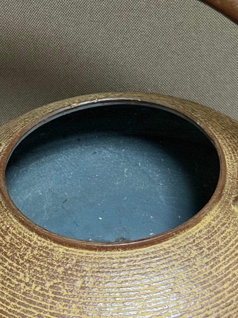 岩手県奥州　水沢幸工芸　現代の名工佐藤勝久造 １５型 南部鉄瓶　丸平型糸目波文