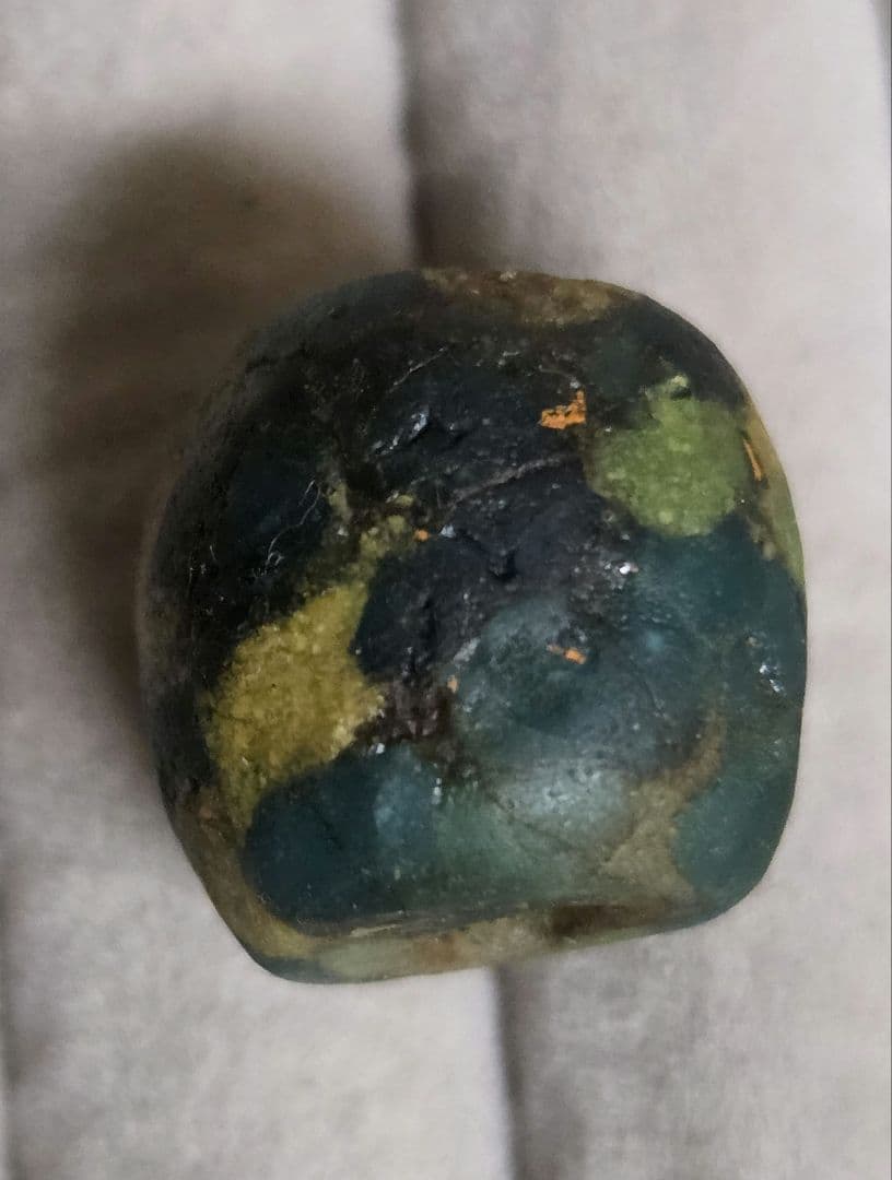 009　ビーズ　古代ジャワ玉　ジャワ島東部で出土　！