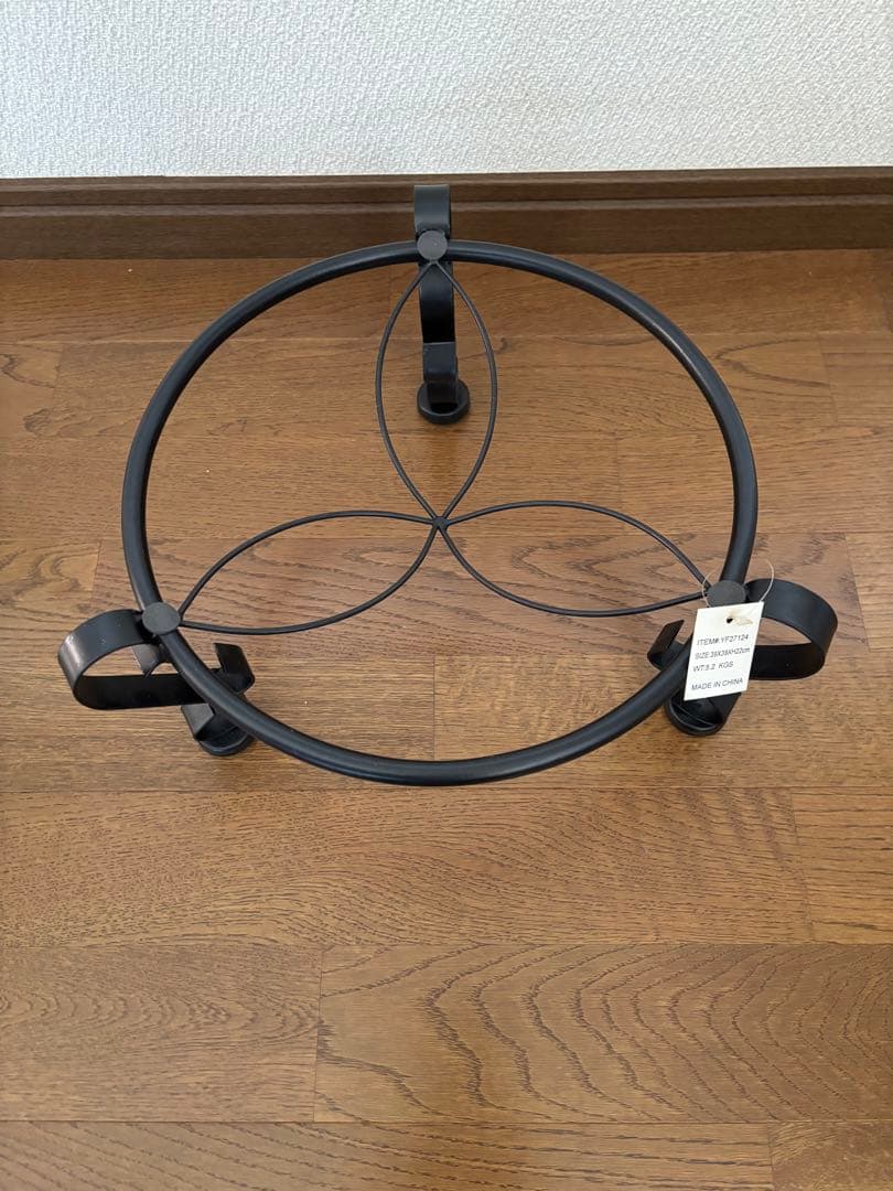 波型ガラスボウル 緑色縁取り 金属スタンド付き