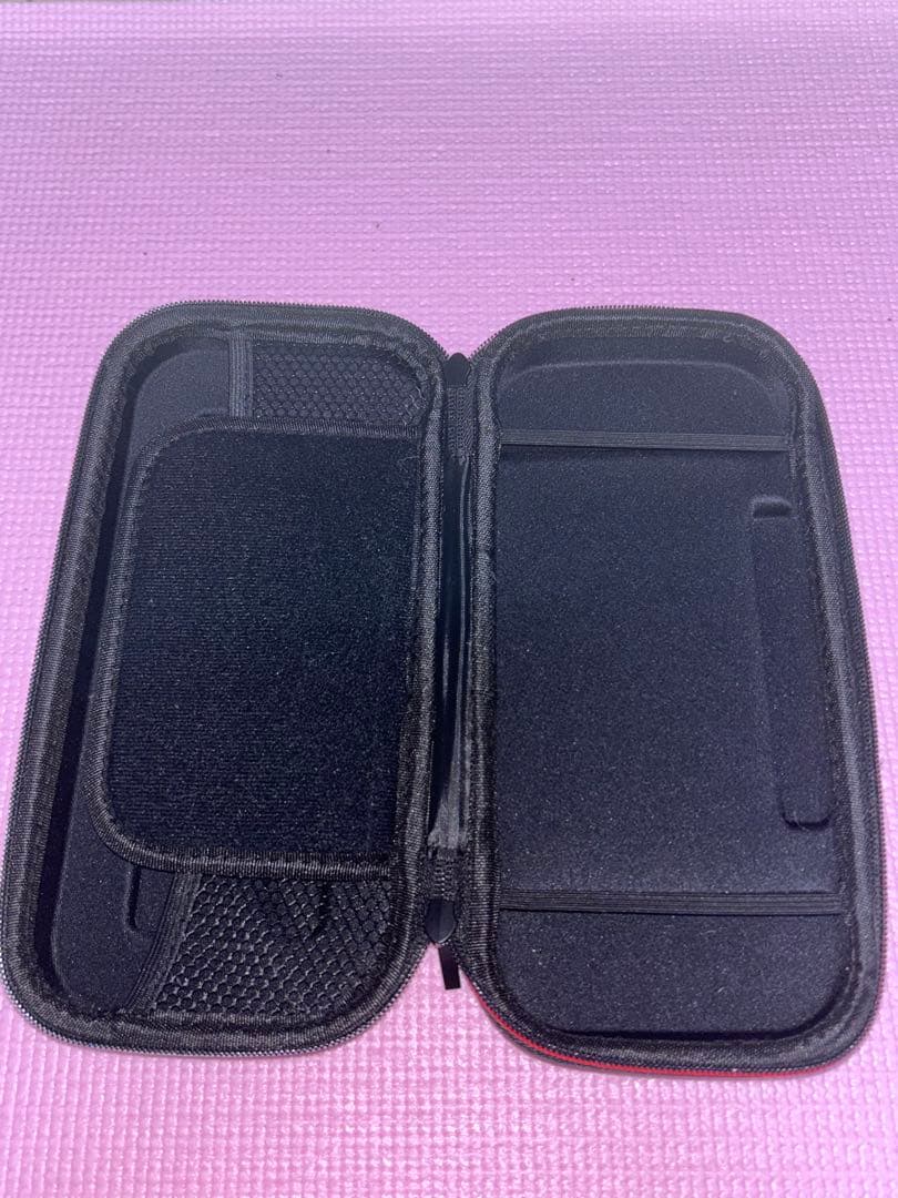 Nintendo Switch (本体、ケース、充電器のみ)