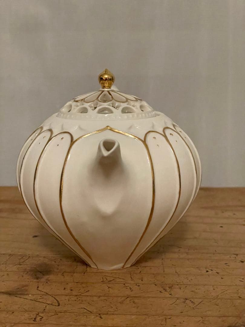 k*o様 伊藤剛俊　ポット　金彩