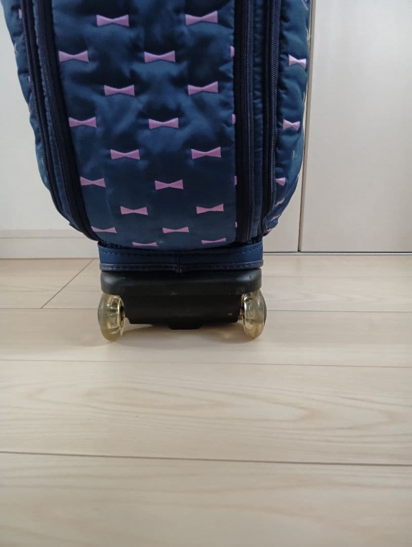 レディース中古収納式キャリーハンドル付きMunsingwearキャディバッグ