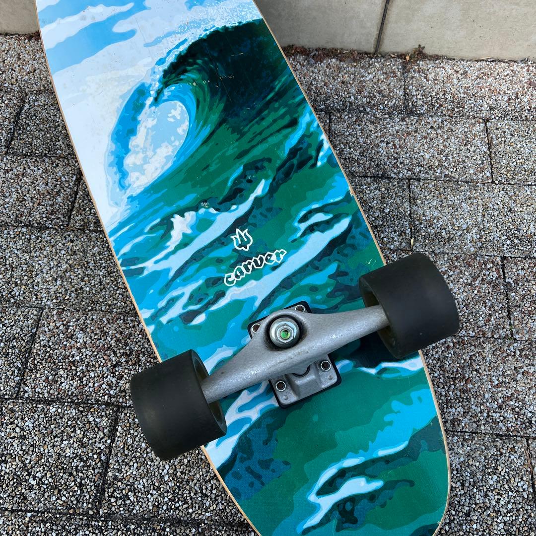 Carver スケートボード 波デザイン