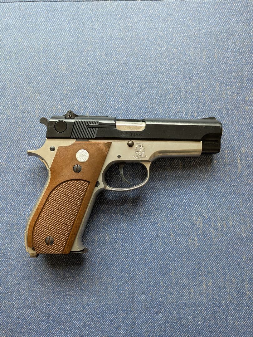 モデルガン シルバー/ブラウン コンパクト