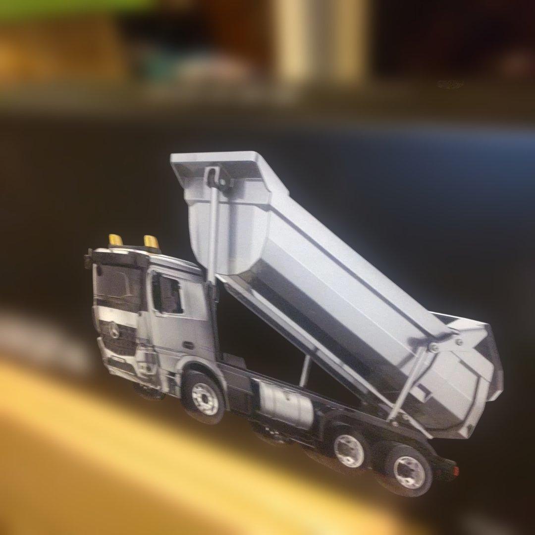 Mercedes-Benz Arocs Dump Truck　　1/20