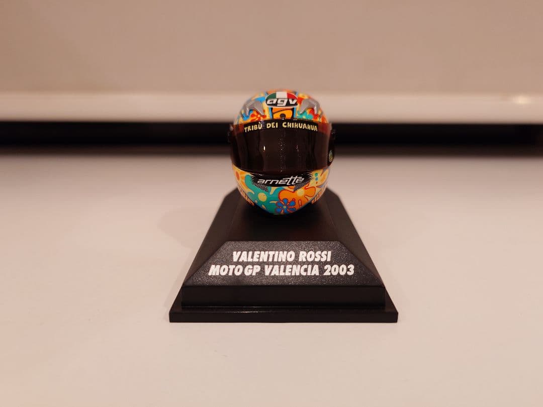 PMA ミニチャンプス 1/8 バレンティーノ・ロッシ ヘルメットコレクション