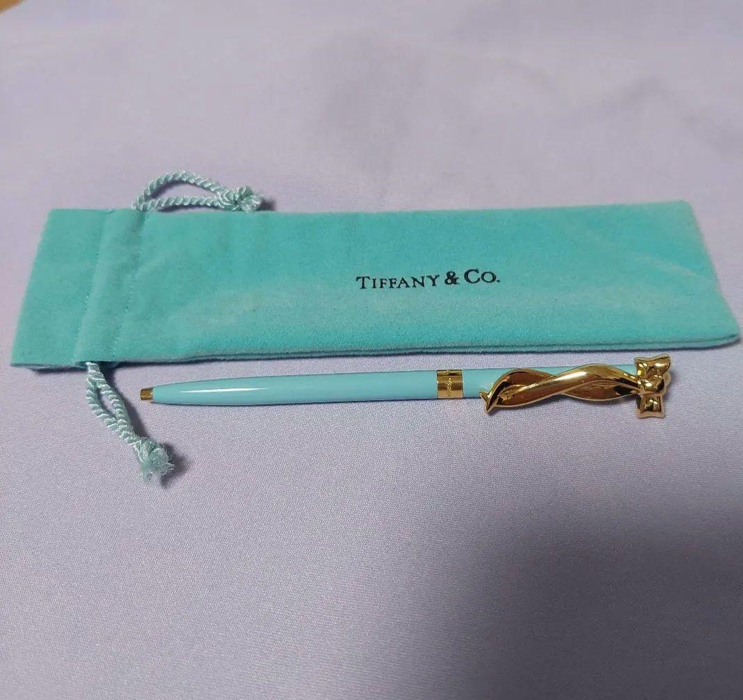新品　未使用 ティファニーボールペンゴールドリボン　黒替芯3本つき　箱に汚れあり