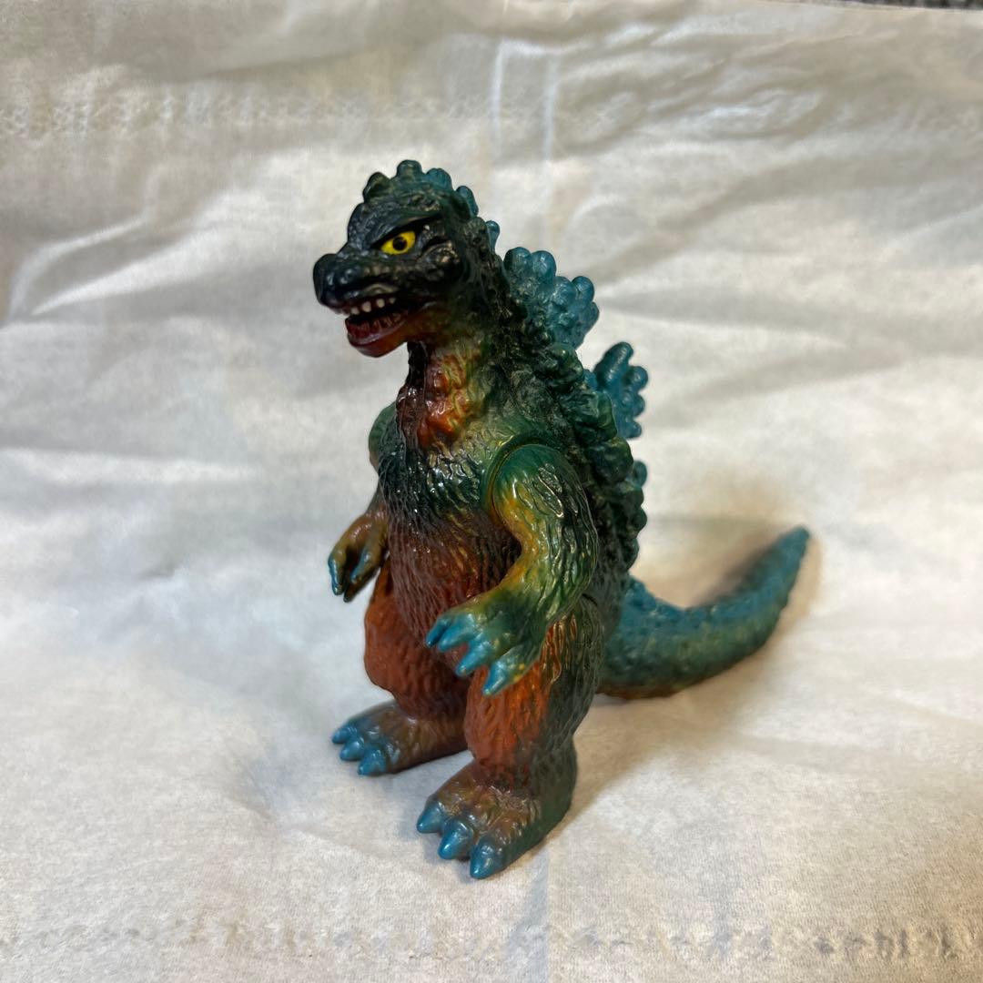 ゴジラ フィギュア ブルマァク魂