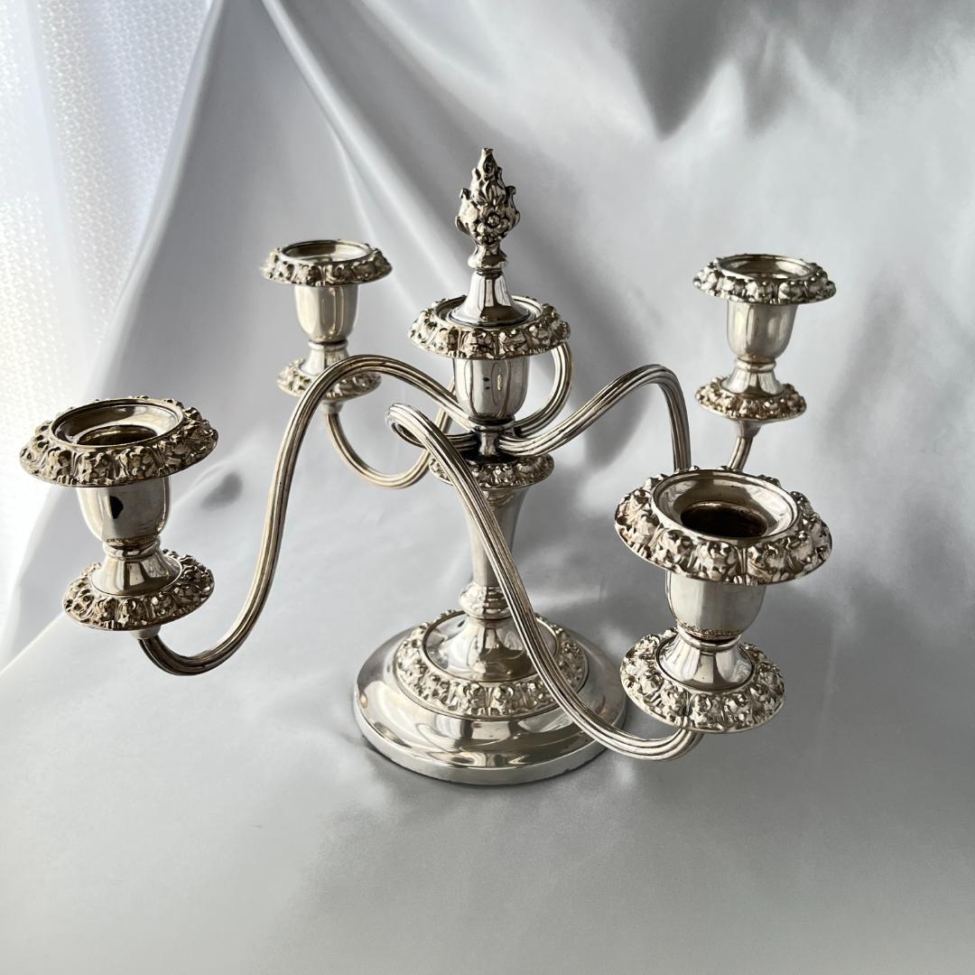 【英国】 薔薇モチーフのキャンドルスタンド【シルバープレート】火消し付き