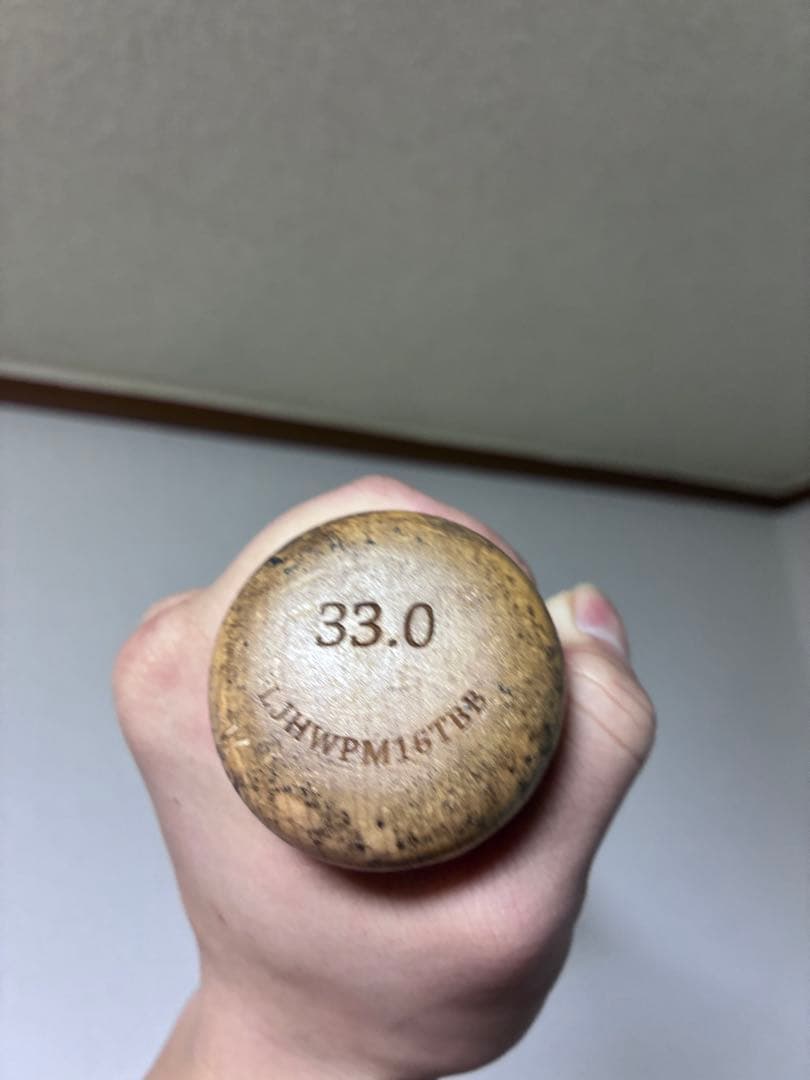 硬式用木製バット ルイスビルスラッガー 84センチ 870g