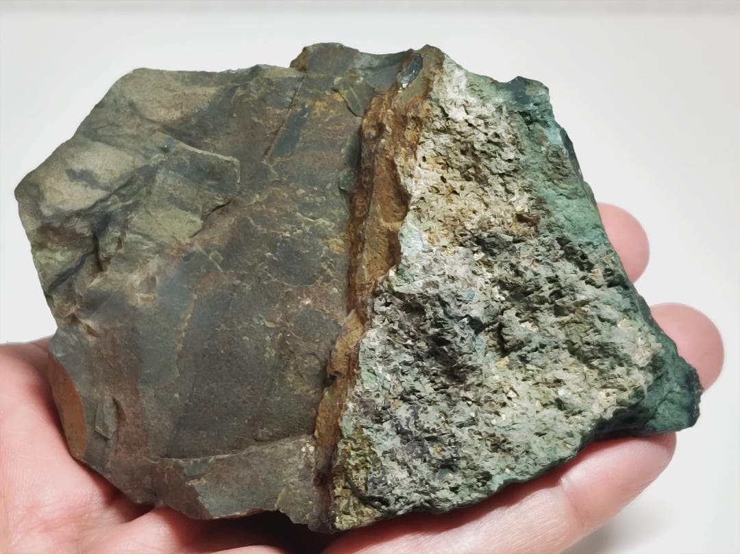 M-84 出雲石 294g 碧玉 瑪瑙 原石 鑑賞石 自然石 誕生石 鉱石 鉱物