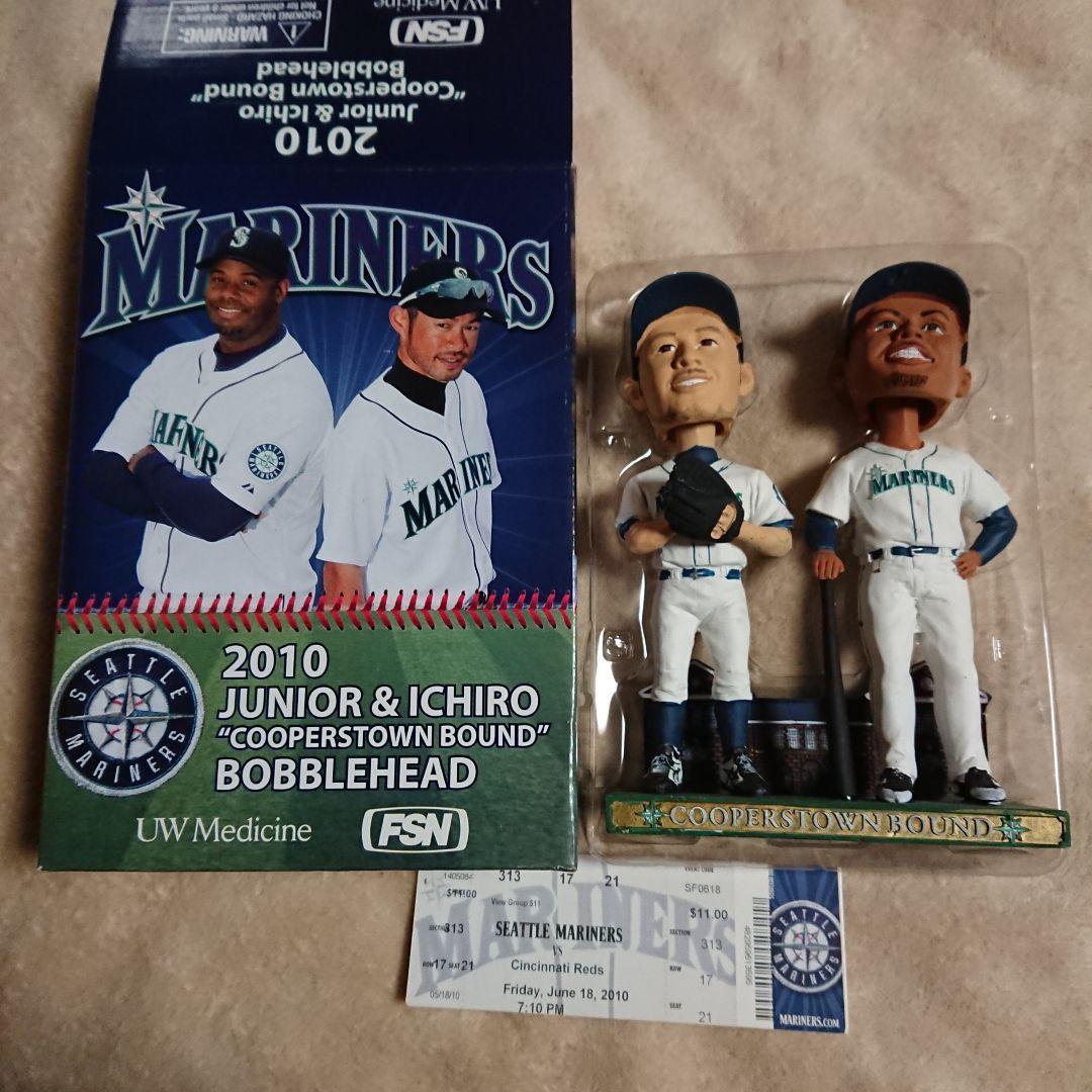 ★★イチロー 2010年 球場配布 ボブルヘッドドール 2体〈チケット付き〉