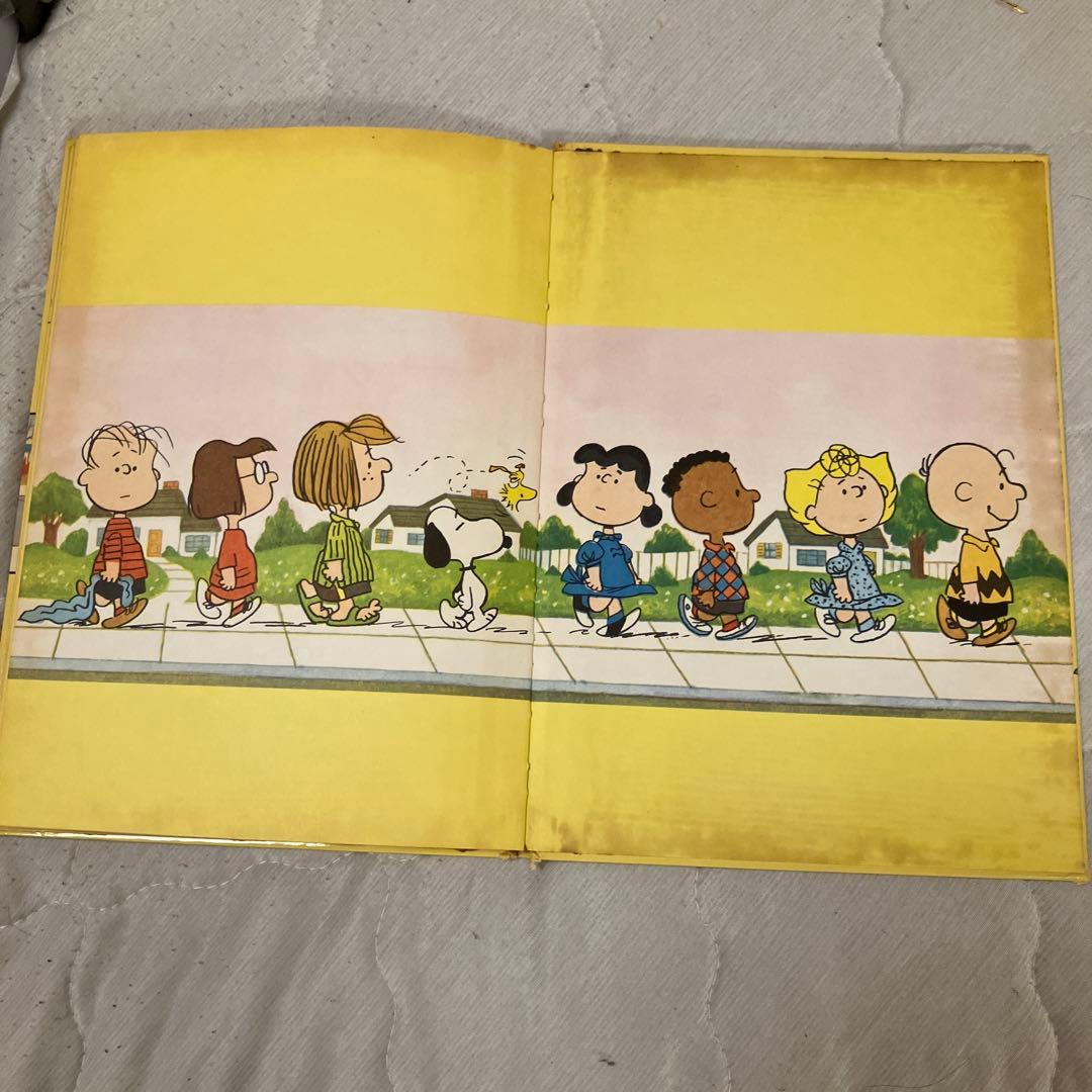 A Charlie Brown Thanksgiving/／洋書／／廃盤商品