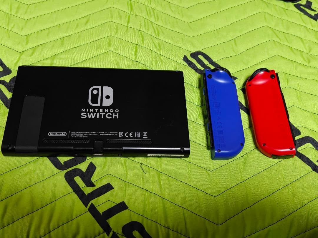 Nintendo Switch 本体 Joy-Con赤/青　バッグ付属