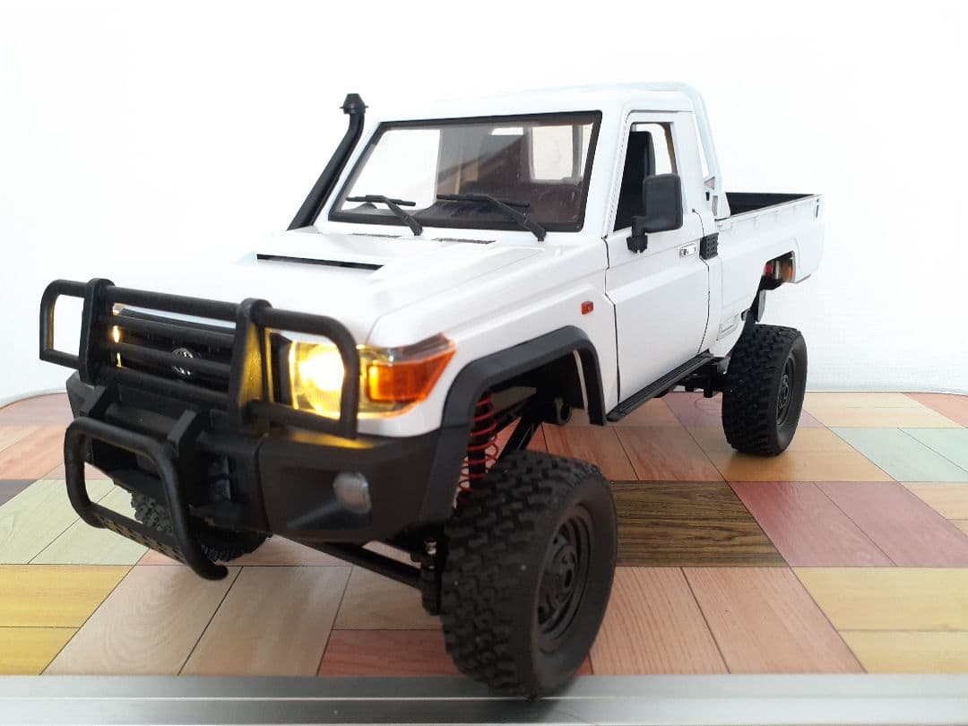 【ボディーリフト済】MN82 ランドクルーザー WPL JAPAN クローラ－