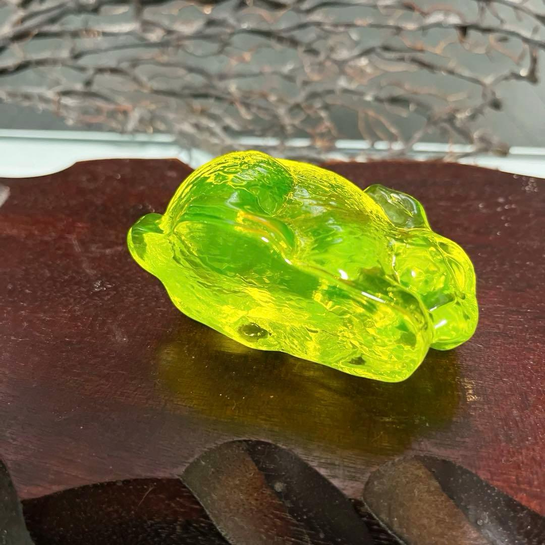 骨董　時代ガラス　プレス磨りガラス　兎　フィギュリン　文鎮　ウランガラス