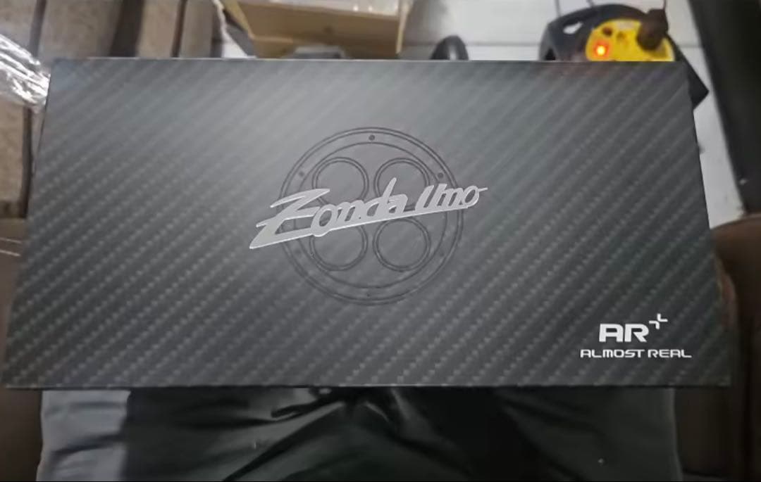 Pagani Zonda Uno 1/18 スケールモデルミニカー