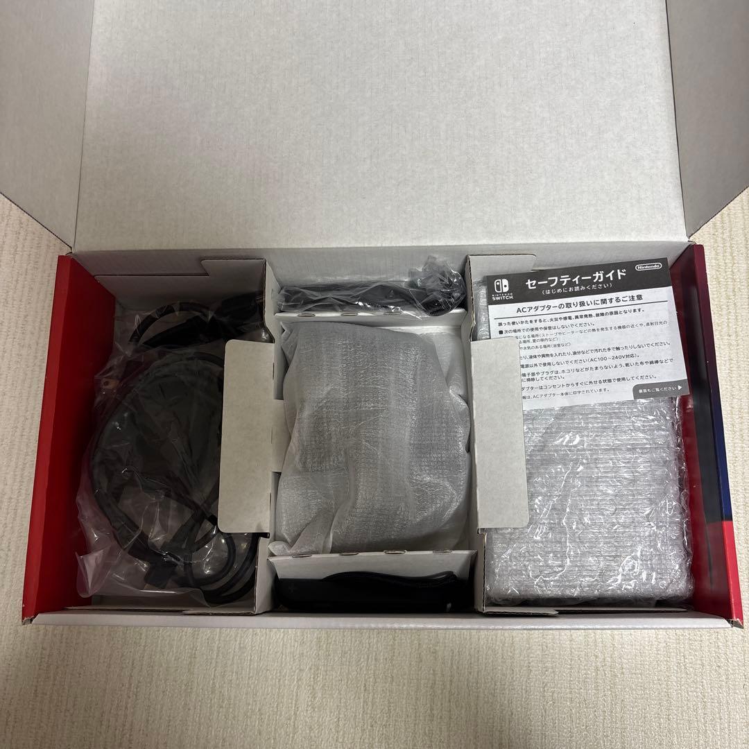 Nintendo Switch 本体　ネオンブルー　ネオンレッド 専用ケース付