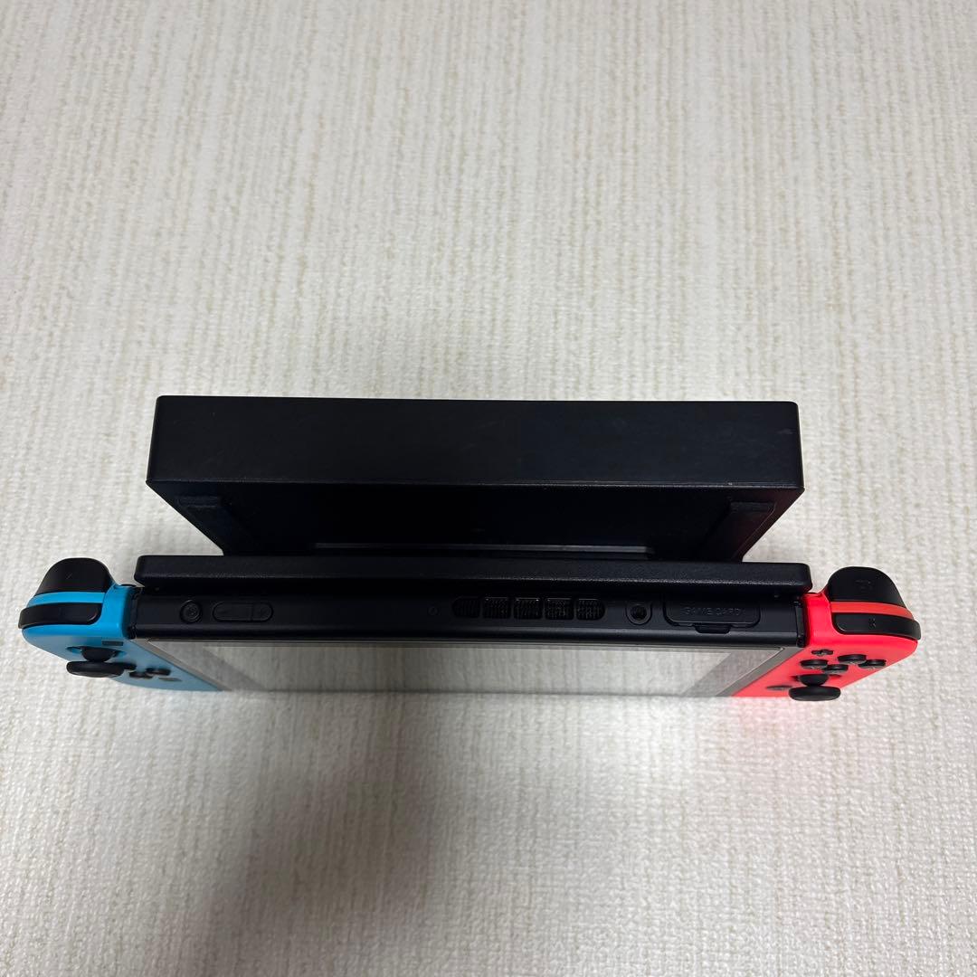 Nintendo Switch 本体　ネオンブルー　ネオンレッド 専用ケース付