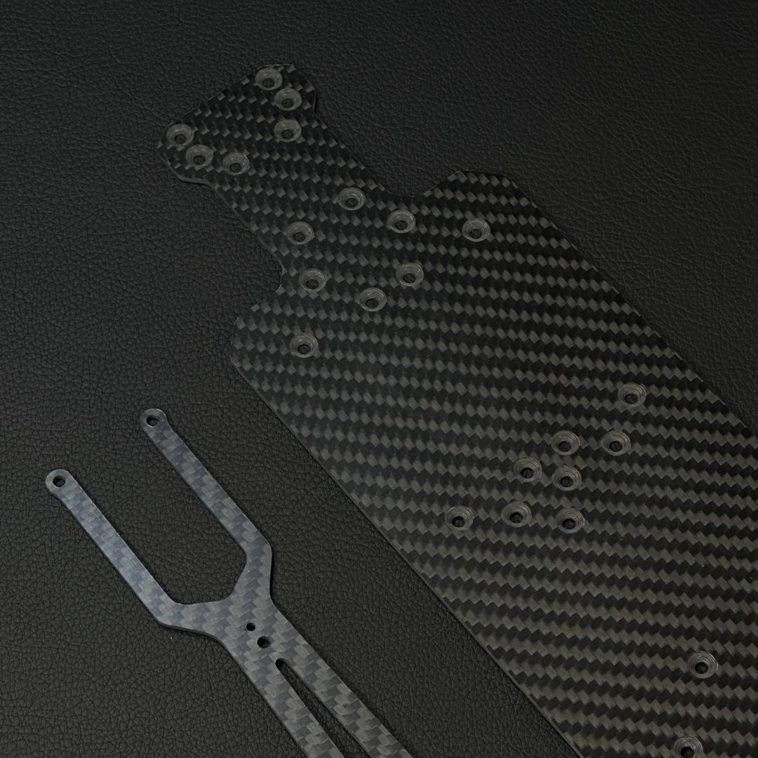 特注品 ヨコモ RD2.0 カーボンシャーシ 3.0mm + アッパ m2129