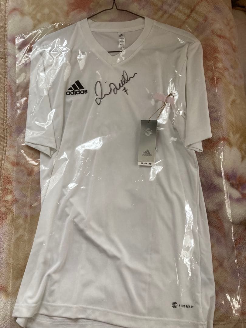 ベッカム　直筆サイン入りadidasシャツ イングランド代表 マンチェスターＵ