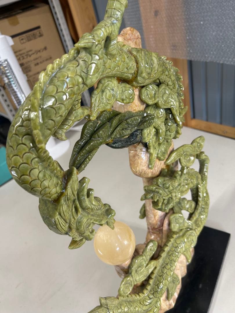 あ*し様 翡翠製ドラゴン彫刻置物