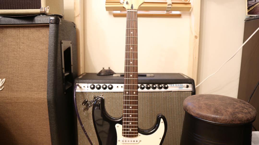 BUSKER'S ストラトキャスター　ブラック