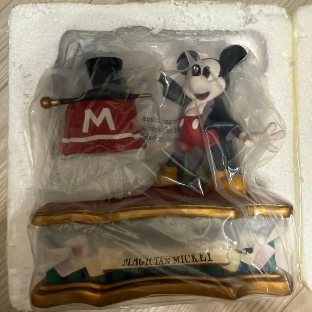 香港ディズニー　ミッキー　アクセサリーケース