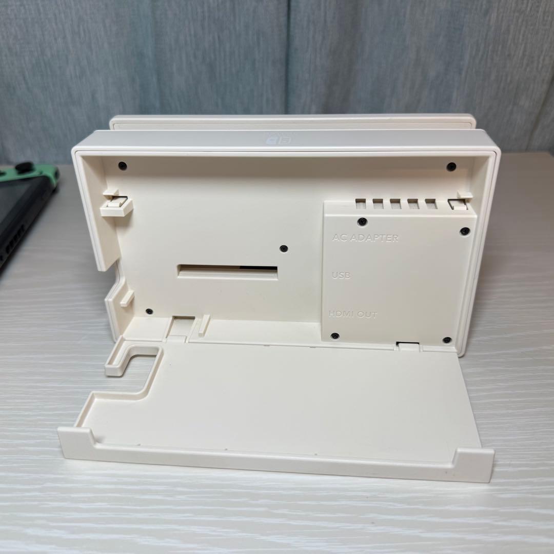 Nintendo Switch 本体　あつまれ どうぶつの森デザイン