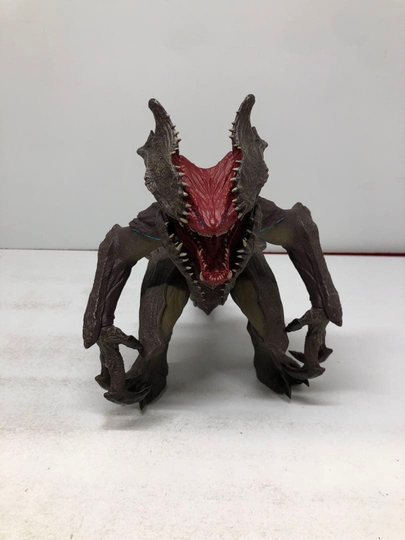 kny27048#57 パシフィック・リム ソフビ魂 3種セット 中古品