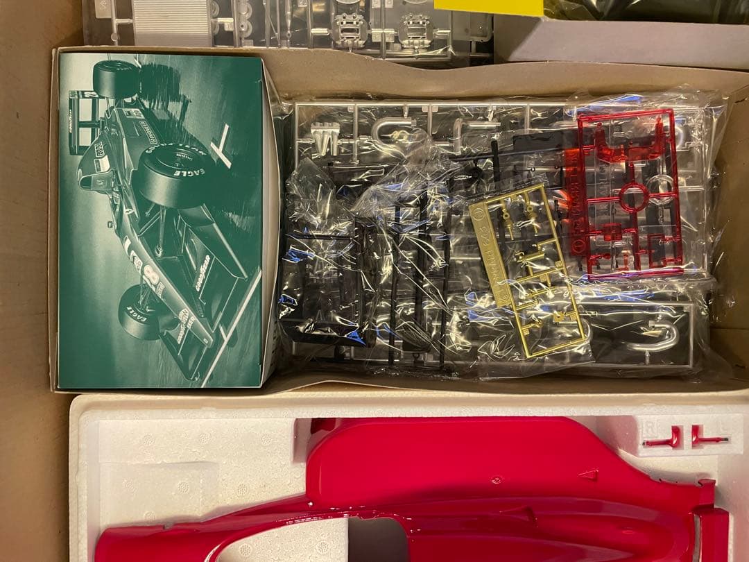 ダンゴ虫 フェラーリ FERRARI 643 WRX ROSSO